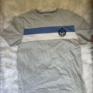 TOMMY HILFIGER T SHIRT